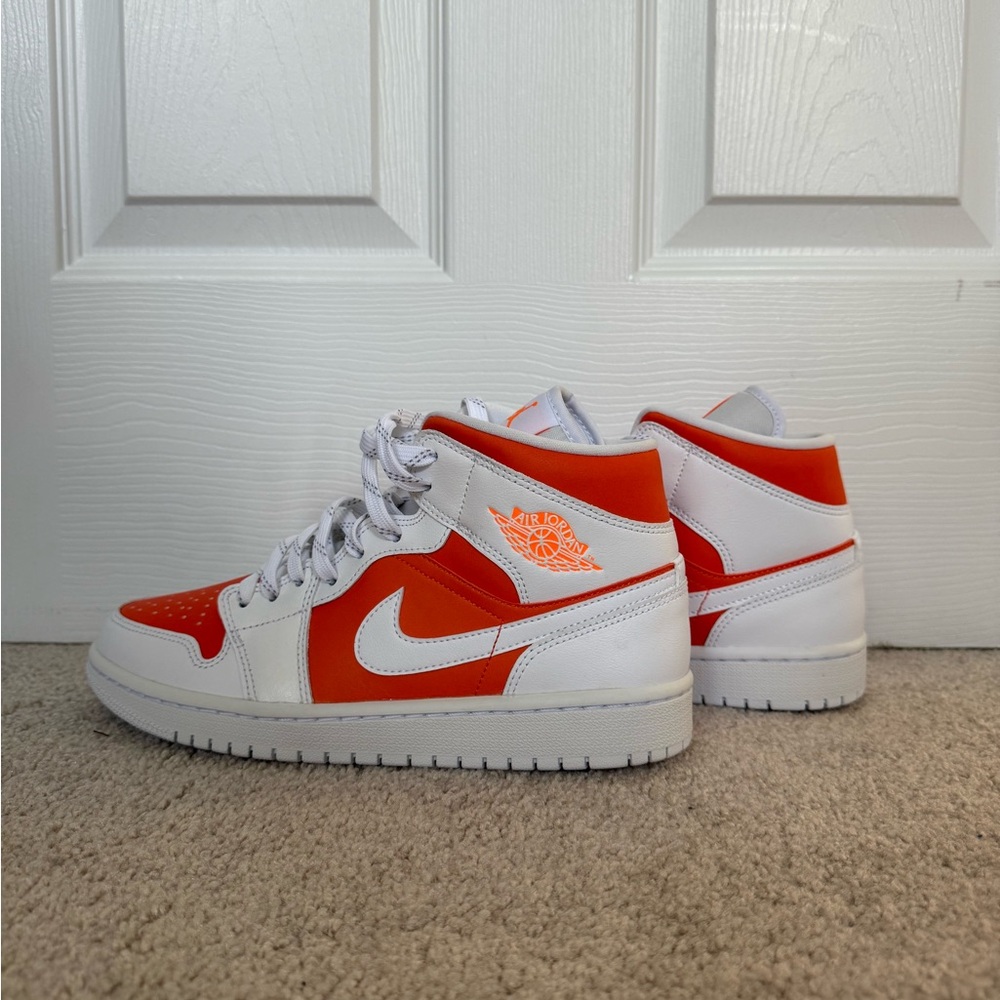 Women’s Air Jordan Mid SE Bright Citrus Size 9